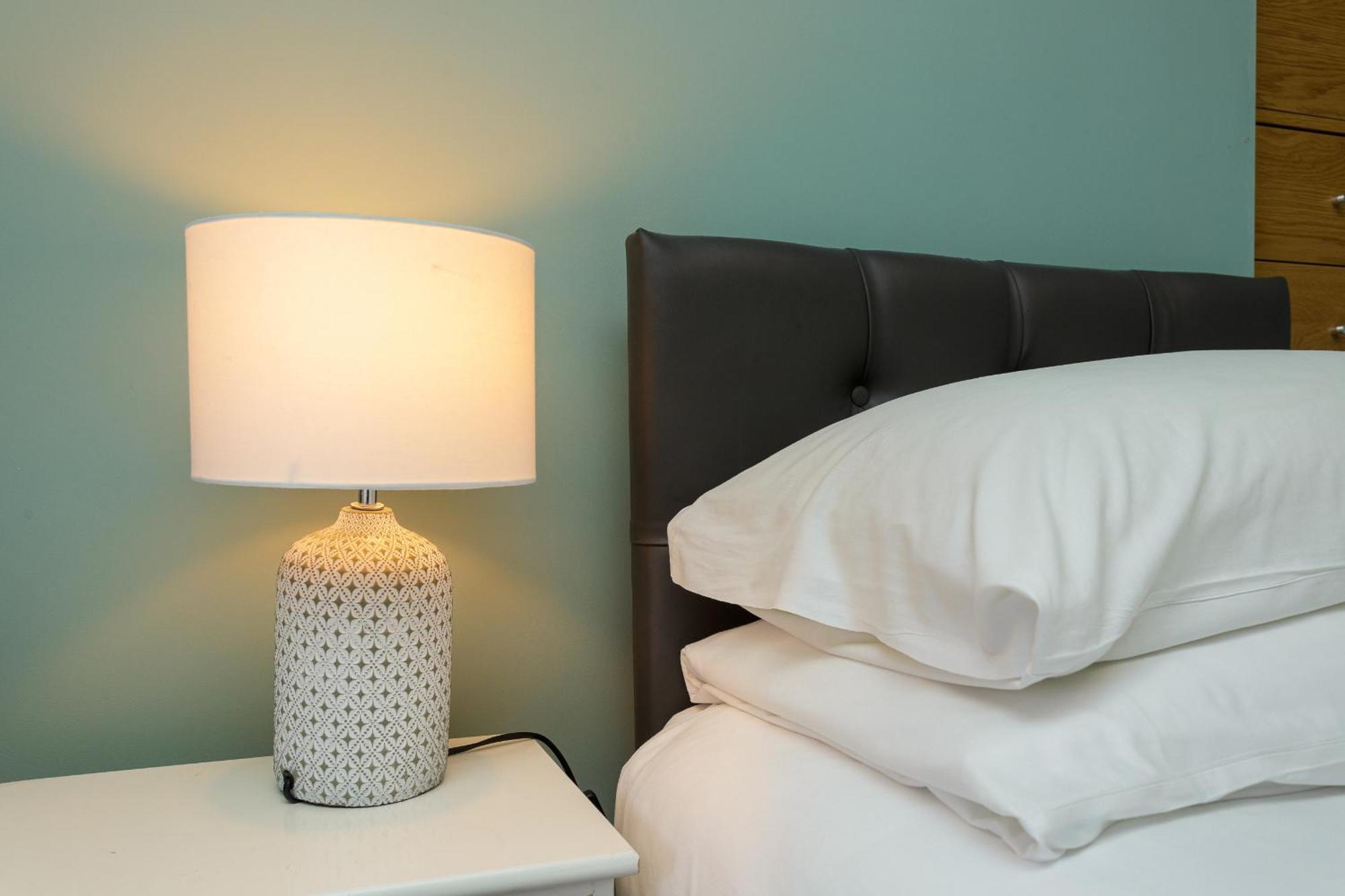 Stopover At Seabird Apartments Central Southsea Portsmouth Room photo