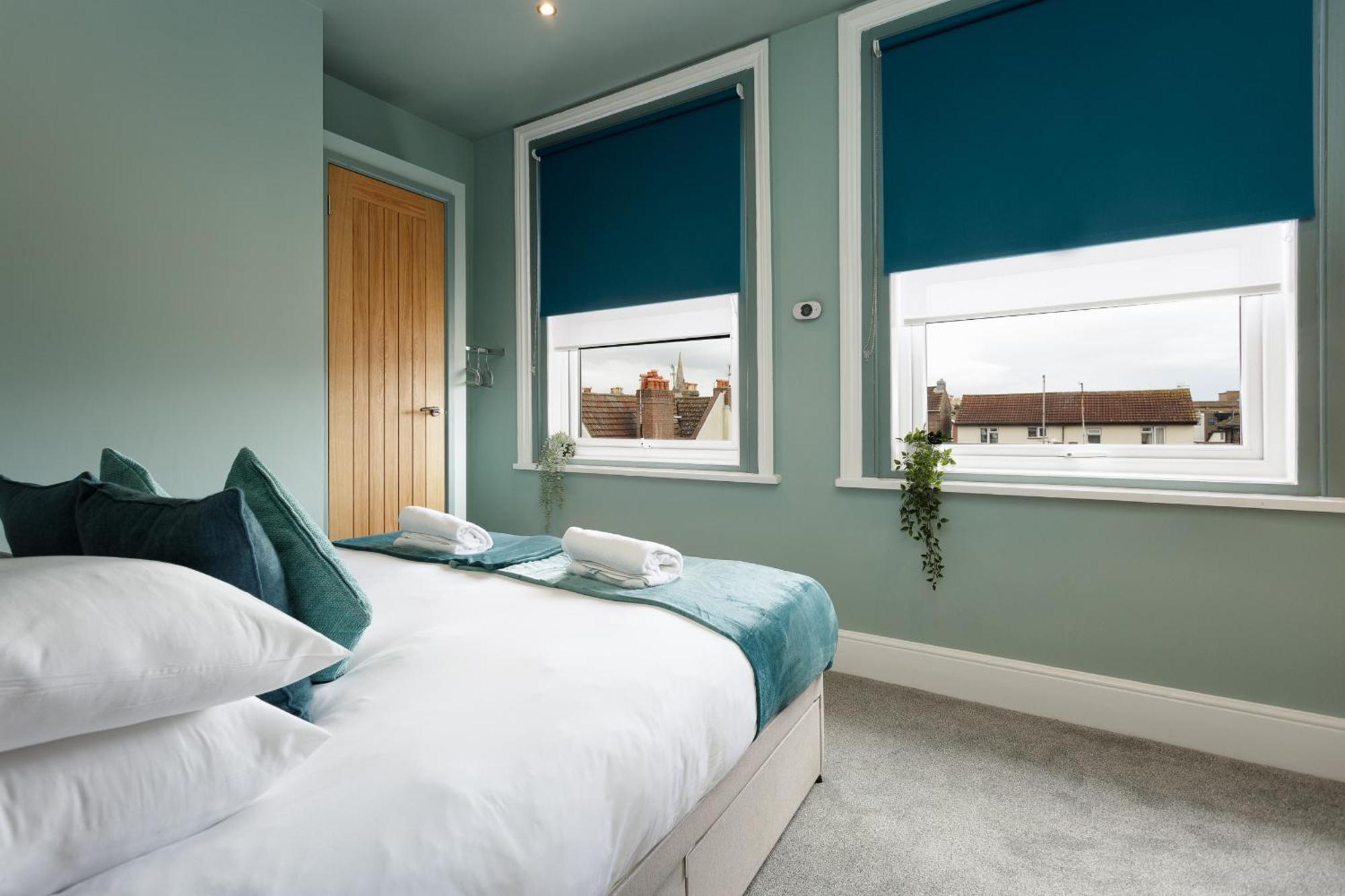 Stopover At Seabird Apartments Central Southsea Portsmouth Room photo